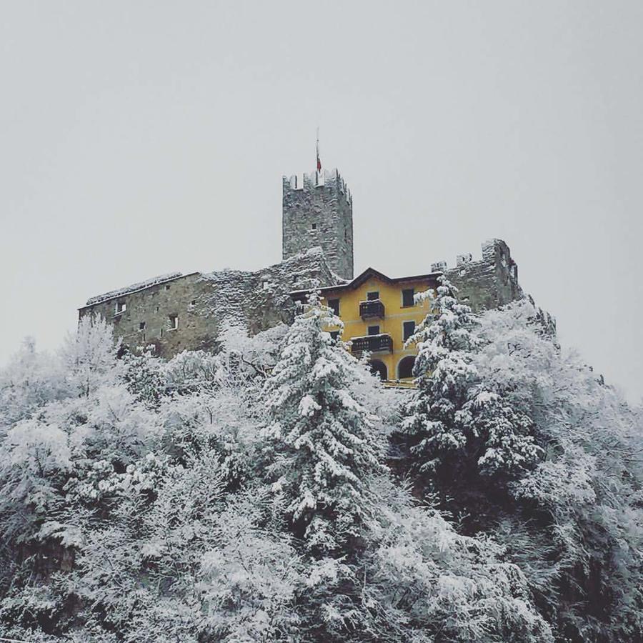 B&B Benessere La Casa Nera Breno Bagian luar foto
